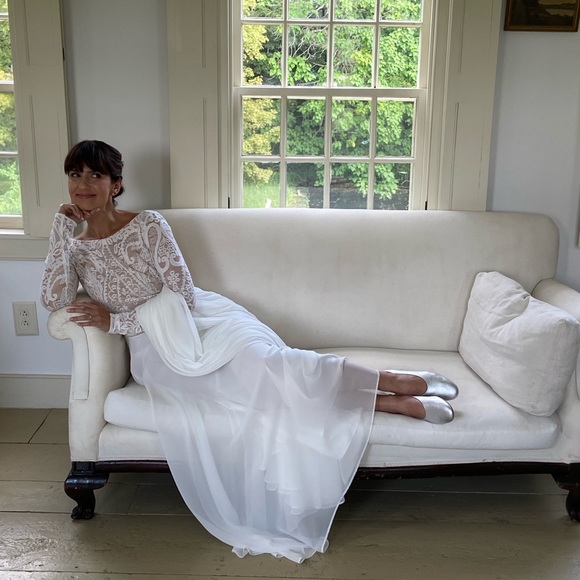 Flora Bridal “Melanie” wedding dress - Picture 2 of 3